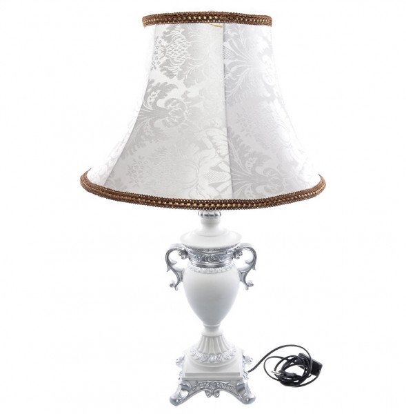 Настольная лампа с абажуром белая &quot;Royal Classics&quot; / 150431